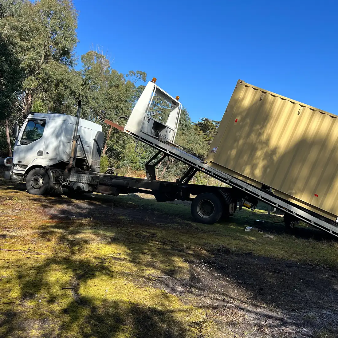 KS-Container-Review-Truck